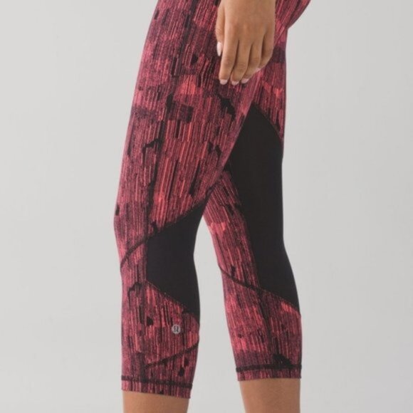 Lululemon Pace Rival leggings pockets - Picture 2 of 10